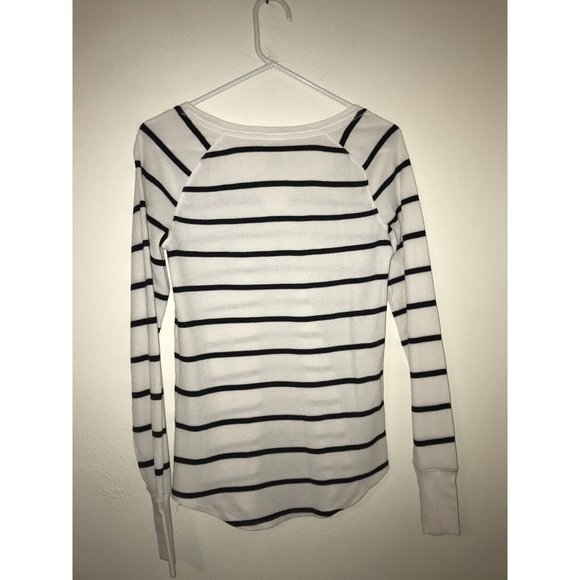 Pink by Victoria Sectet Long Sleeve Pullover Woman’s Top Shirt Size Medium - Picture 5 of 6